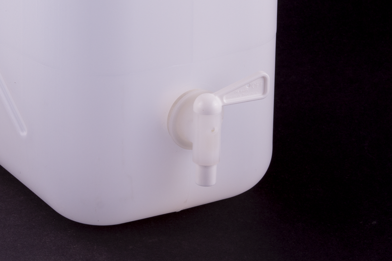 Kanystr na vodu 10 l s kohoutkem